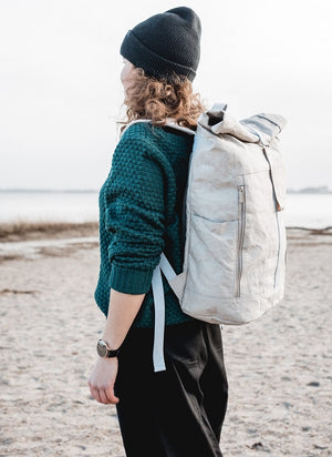 PAPERO Rucksack YETI 28 L aus waschbarem Kraft Papier leicht, reißfest und wasserfest nachhaltig